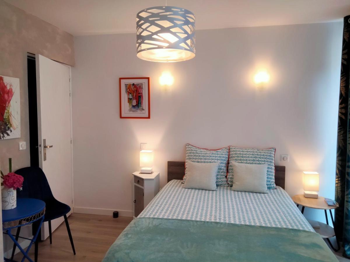 Les Chambres Hautes D'Anastasia Rodez Exterior foto