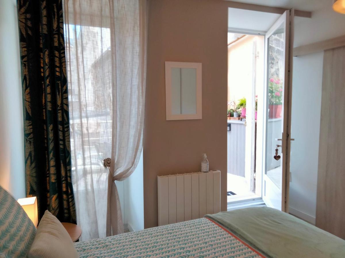 Les Chambres Hautes D'Anastasia Rodez Exterior foto