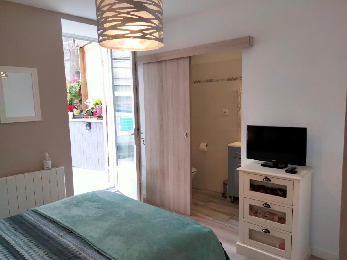Les Chambres Hautes D'Anastasia Rodez Exterior foto