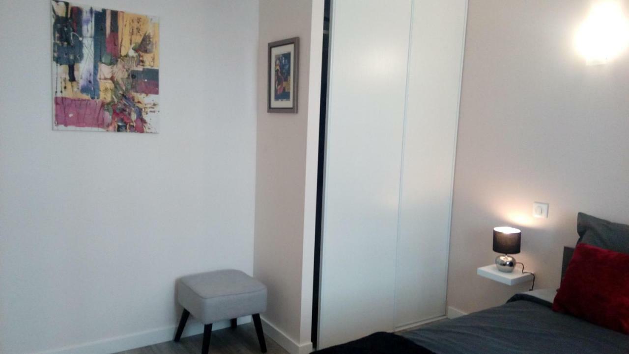 Les Chambres Hautes D'Anastasia Rodez Exterior foto